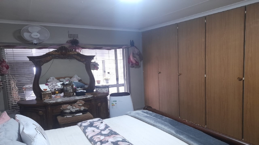 4 Bedroom Property for Sale in Vaalpark Free State